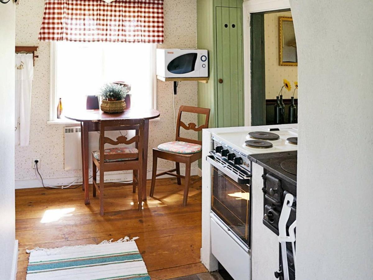 4 Person Holiday Home In Ankarsrum Hult  外观 照片